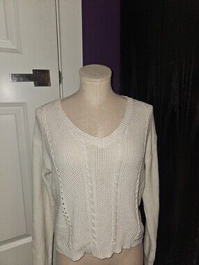 Aeropostale Cream V-Neck Cable Knit Sweater